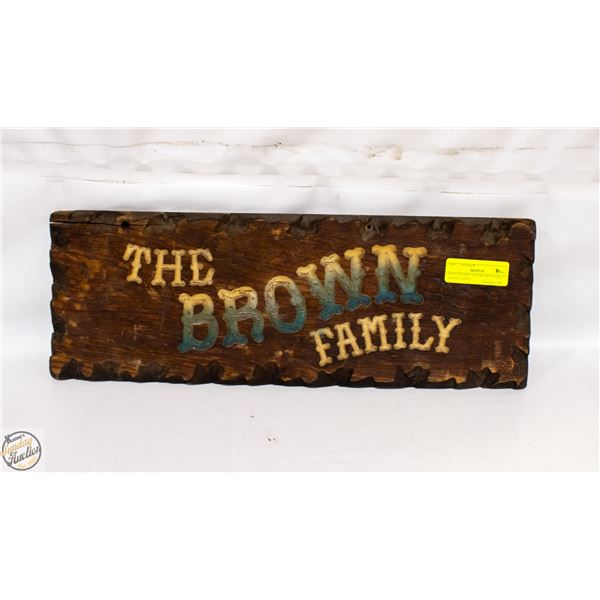 SOLID WOOD "THE BROWN FAMILY" HOUSE/LAWN