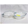 Image 1 : 2 VINTAGE MILK GLASS PYREX COVERED
