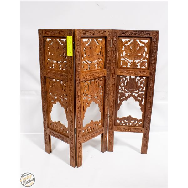 CARVED 3 PANEL TEAK DECORATIVE FOLDING SCREEN