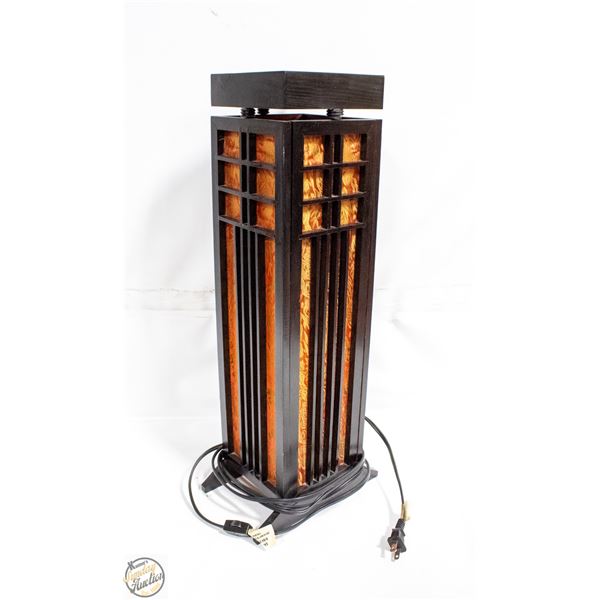 FRANK LLOYD WRIGHT STYLE LAMP - ORIENTAL THEMED