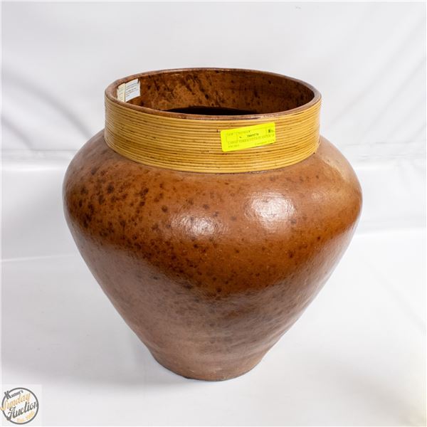 PIER1 IMPORTS GARDEN PLANTER 18 INCHES TALL