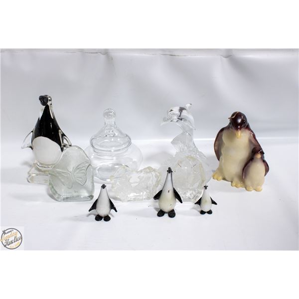 COLLECTION OF 4 GLASS ART PENGUINS &