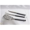Image 1 : 3-PIECE STAINLESS STEEL BBQ UTENSIL SET WITH