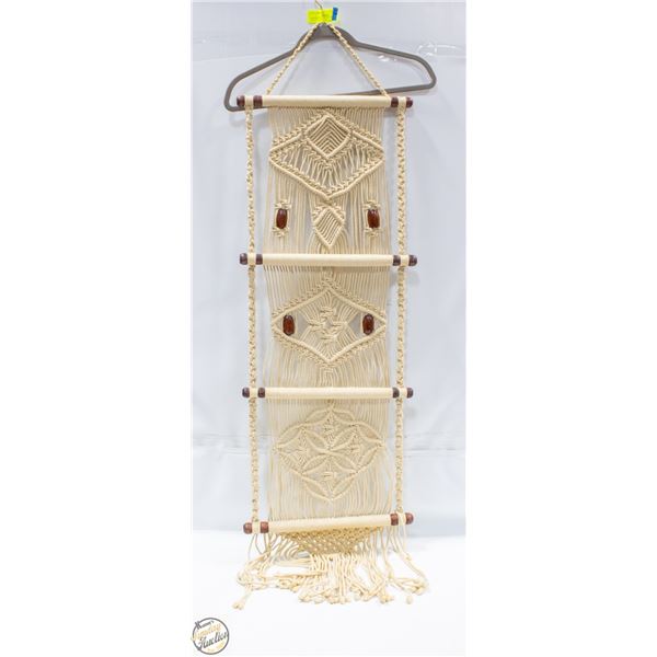 DECORATIVE STRING & WOOD WALL HANG DECOR