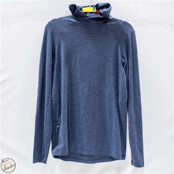 BLUE LULULEMON LONG SLEEVE HOODED SHIRT