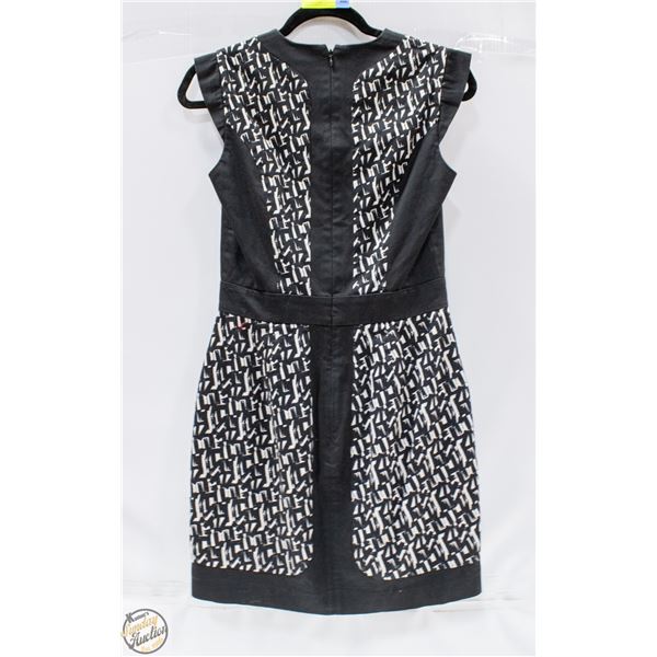 FRENCH CONNECTION BLACK & WHITE SLEEVELESS