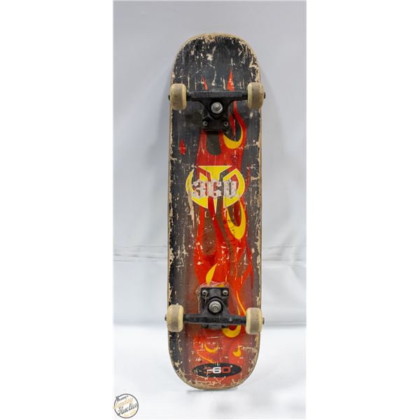 VINTAGE SKATEBOARD ADULT SIZE