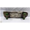 Image 1 : VINTAGE SKATEBOARD ADULT SIZE