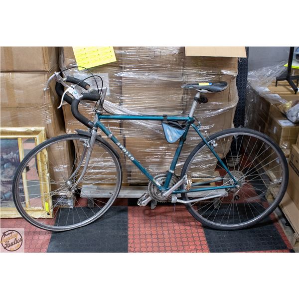 VINTAGE APPOLO 10 SPEED 28" ROAD BIKE