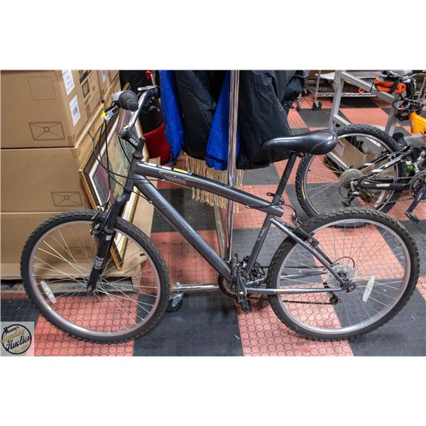 GREY HUFFY RIVAL BICYCLE - 21 SPEED SHIFTER