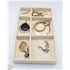 Image 1 : LOT OF PENDANTS