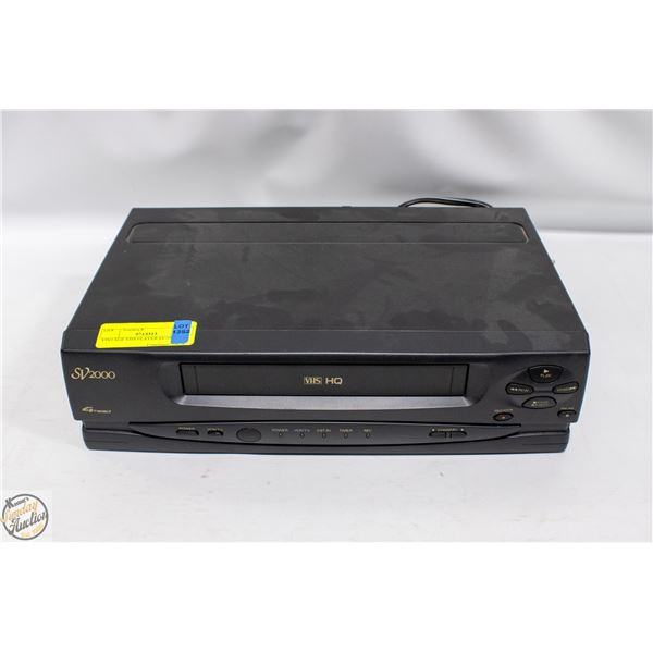 VINTAGE VHS PLAYER SV2000