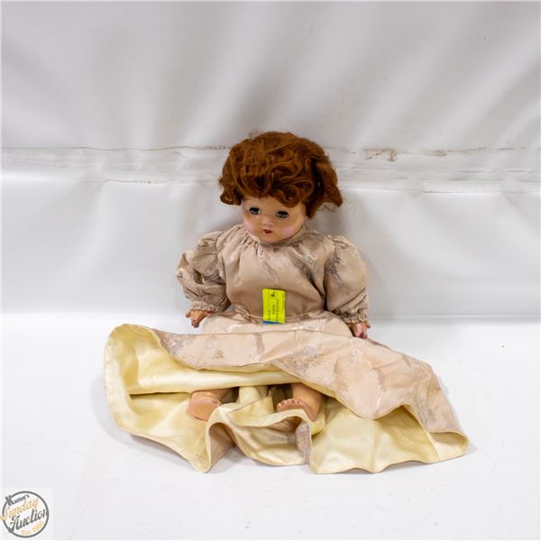 VINTAGE 1940S WOOD DOLL