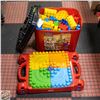 Image 1 : SET OF KIDS MEGA BLOCKS WITH TABLE