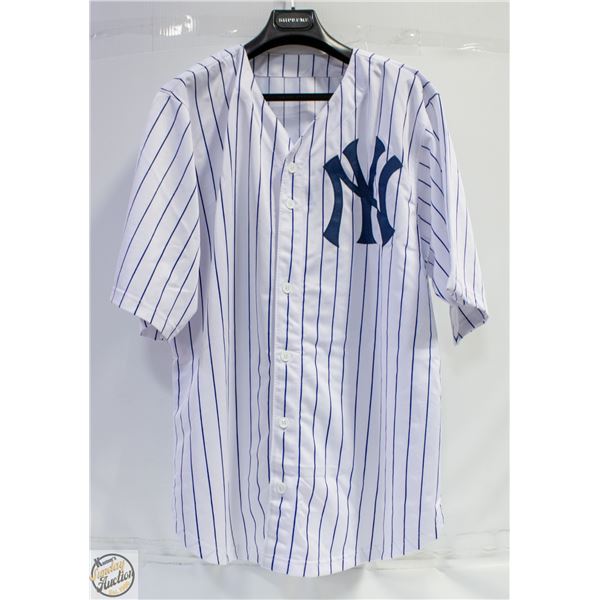 SIGNED JERSEY WITH COA DELIRI GARCIA MLB YANKEES