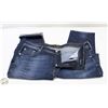 Image 1 : MENS SIZE 40X32 BALDESSARINI ARINI JEANS