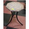 Image 1 : MARBLE TOP TABLE 20"X15"