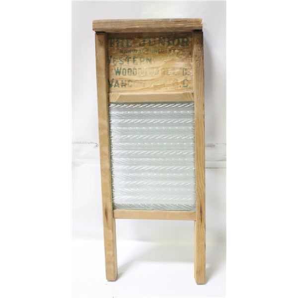ANTIQUE SINGLE WASHER BOARD  8" X 19.5"