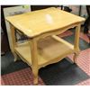 Image 1 : WOOD ORNATE STYLE SIDE TABLE 23X27X24"