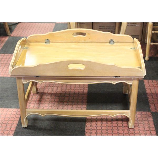 WOODEN COFFEE TABLE WITH DROP DOWN SIDES H-22"