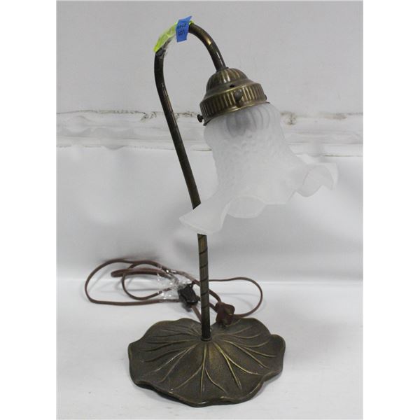 LEAF PATTERN LAMP METAL