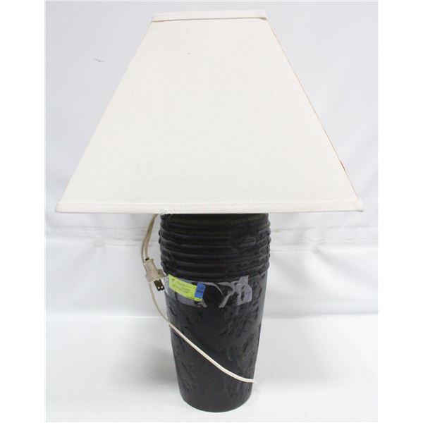 BLACK TABLE LAMP H-25" WITH WHITE SHADE