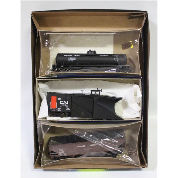 3 HO SCALE TRAINS