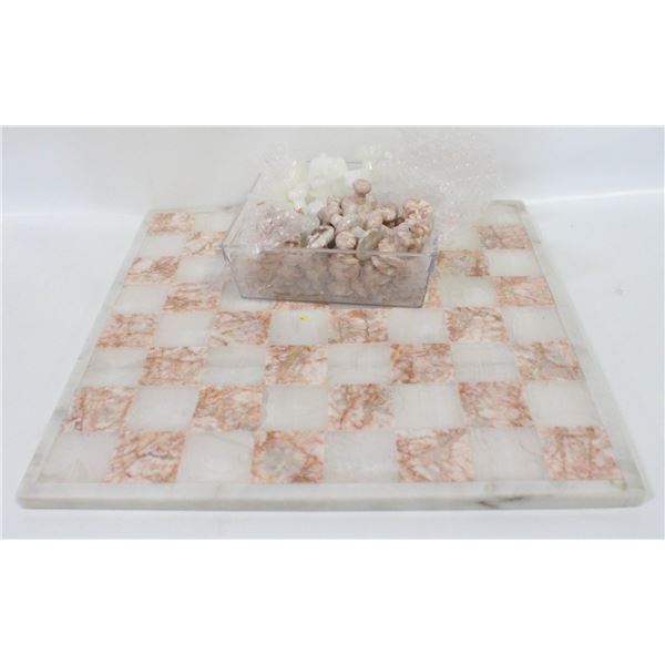 MARBLE ONYX CHESS SET WITH ALL PIECES