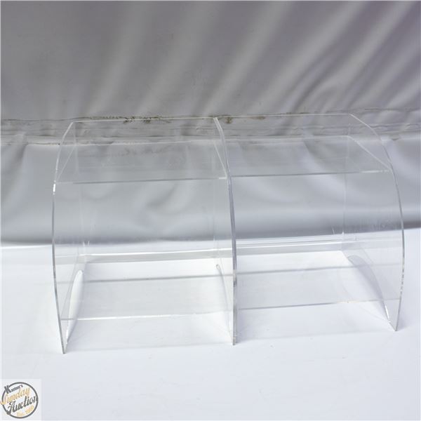 2 DISPLAY FOR RETAIL FOR PASTERIES, DONUTS,