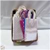Image 1 : 35 PLUS PAPER GIFT BAGS & MORE