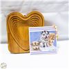Image 1 : WOOD COLLAP. BASKET, SIGNED PUPPY
