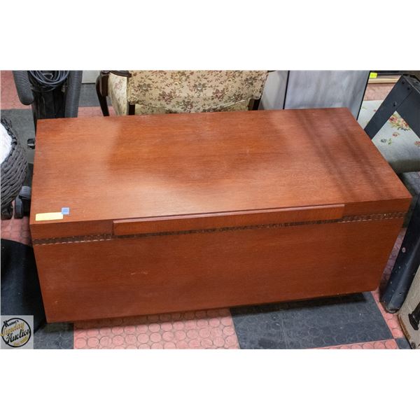 WOODEN CHEST H-18.25" W-19.5" L-40.25"