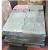 Image 1 : PALLET 1/2 GREEN WAX FOR CANDLE MAKING