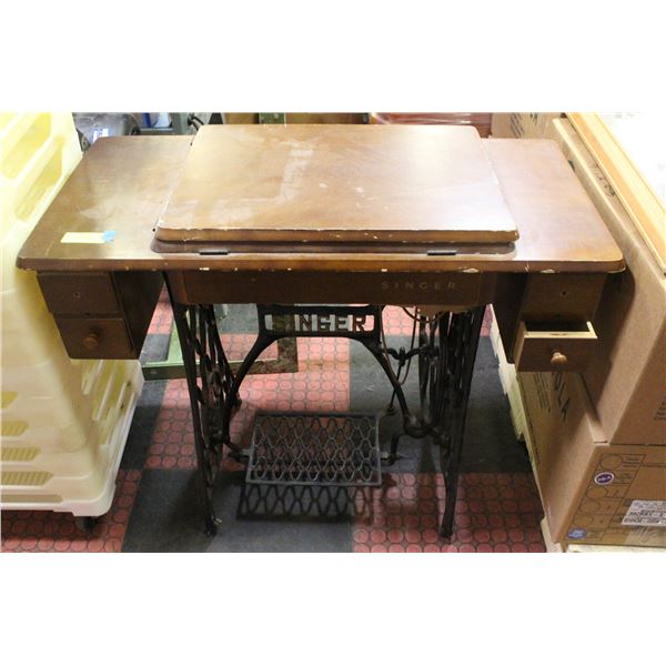 SINGER SEWING MACHINE