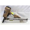 Image 1 : DUO FAST AIR NAIL GUN