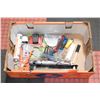 Image 1 : FLAT OF GROUT PAINT AND OTHER TOOLS+SUPPLIES