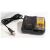 Image 1 : DEWALT DCB107 CHARGER (TESTED)