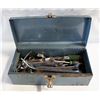 Image 1 : TOOLBOX WITH HAND TOOLS