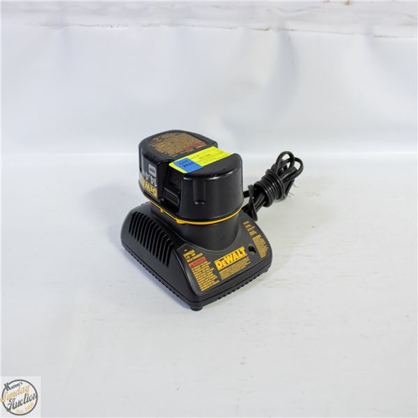 DEWALT DW9226 BASE CHARGER WITH 14.4V BATTERY
