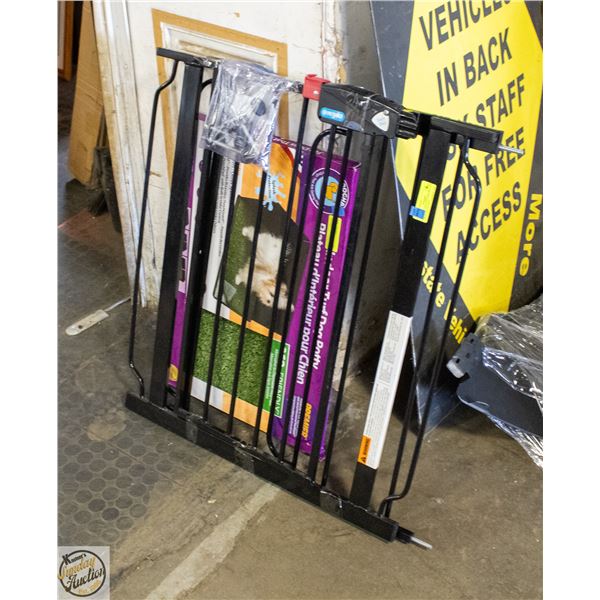 REGALO EASY STEP BABY/PET GATE WITH ACCESSORIES