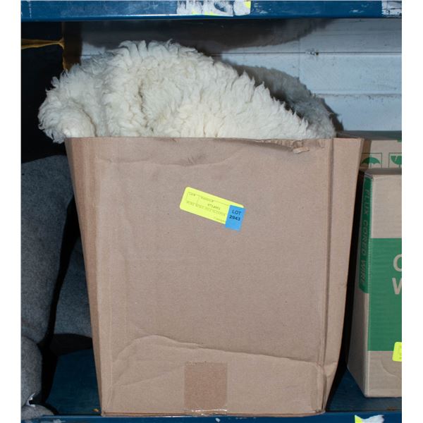 PURE WOOL PILE SLEEPER