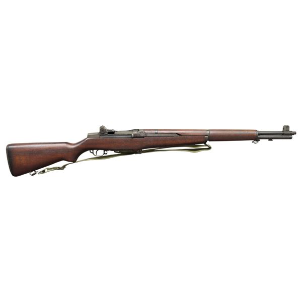 US WWII M1 GARAND SEMI-AUTO MILITARY RIFLE.