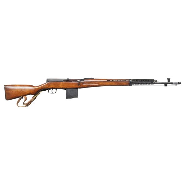 WW2 SOVIET SVT-40 SEMI AUTO RIFLE.