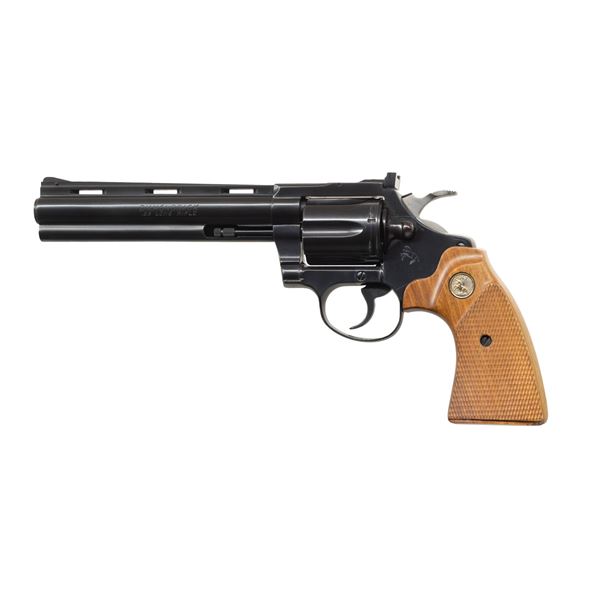COLT DAIMONDBACK DOUBLE ACTION REVOLVER.