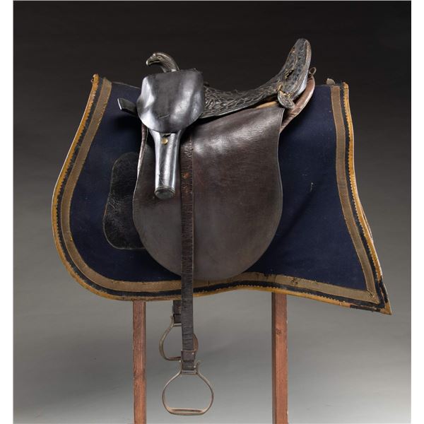 EARLY UNITED STATES MILITARY SADDLE WITH POMMEL
