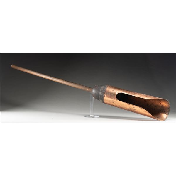 LARGE WOOD & COPPER POWDER SCOOP FOR A 32-POUNDER.