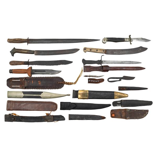LARGE GROUP OF VINTAGE KNIVES & KNIFE SHEATHS.