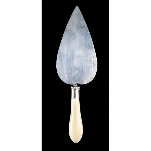 SOLID SILVER PRESENTATION TROWEL.