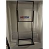 Image 6 : Clear Acrylic Display Stands