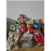 Image 1 : Decorative Plaques and Mugs Lot